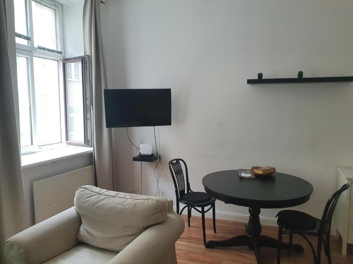 Beutiful Apartment Near The Center Вена Экстерьер фото