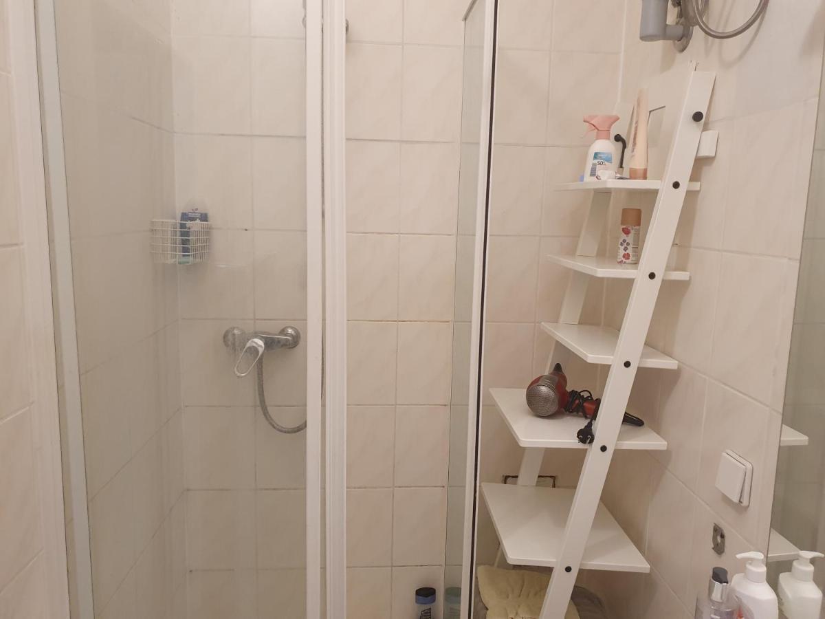 Beutiful Apartment Near The Center Вена Экстерьер фото